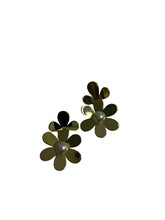 Hanging Blossom with Pearl